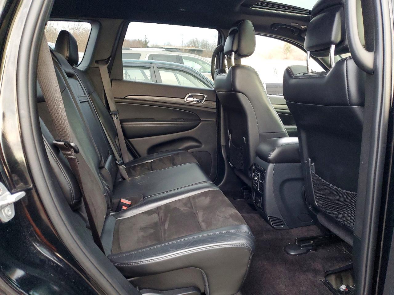 2019 JEEP GRAND CHEROKEE LAREDO photo 11