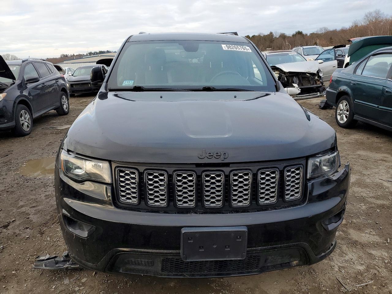 2019 JEEP GRAND CHEROKEE LAREDO photo 5