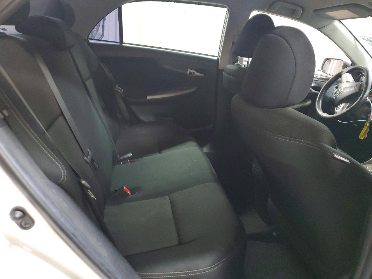 2012 TOYOTA COROLLA BASE photo 10
