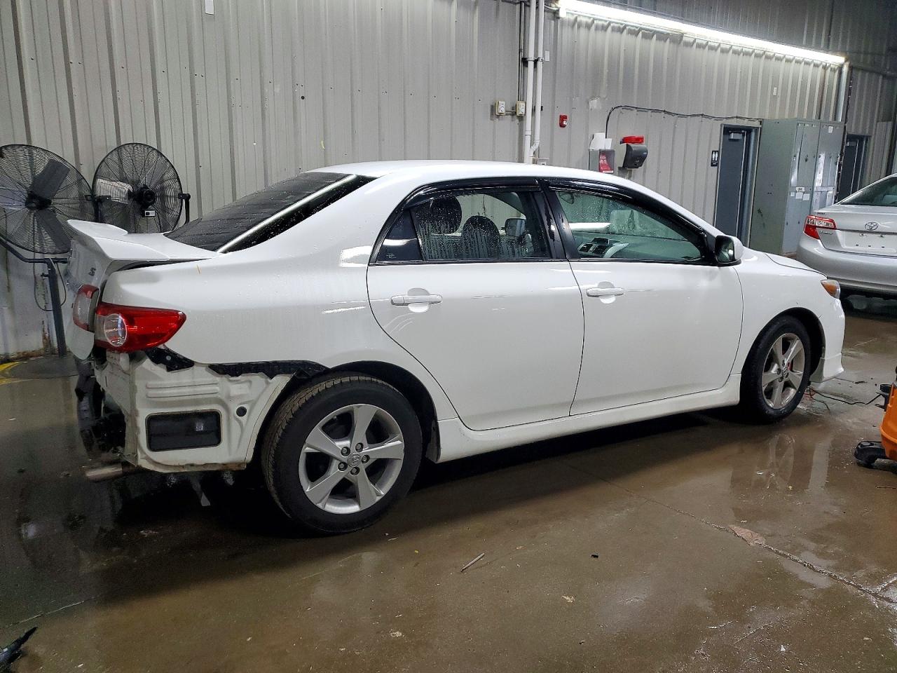 2012 TOYOTA COROLLA BASE photo 3