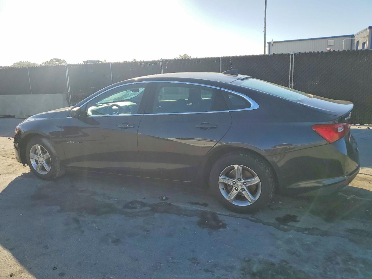 2022 CHEVROLET MALIBU LS photo 2