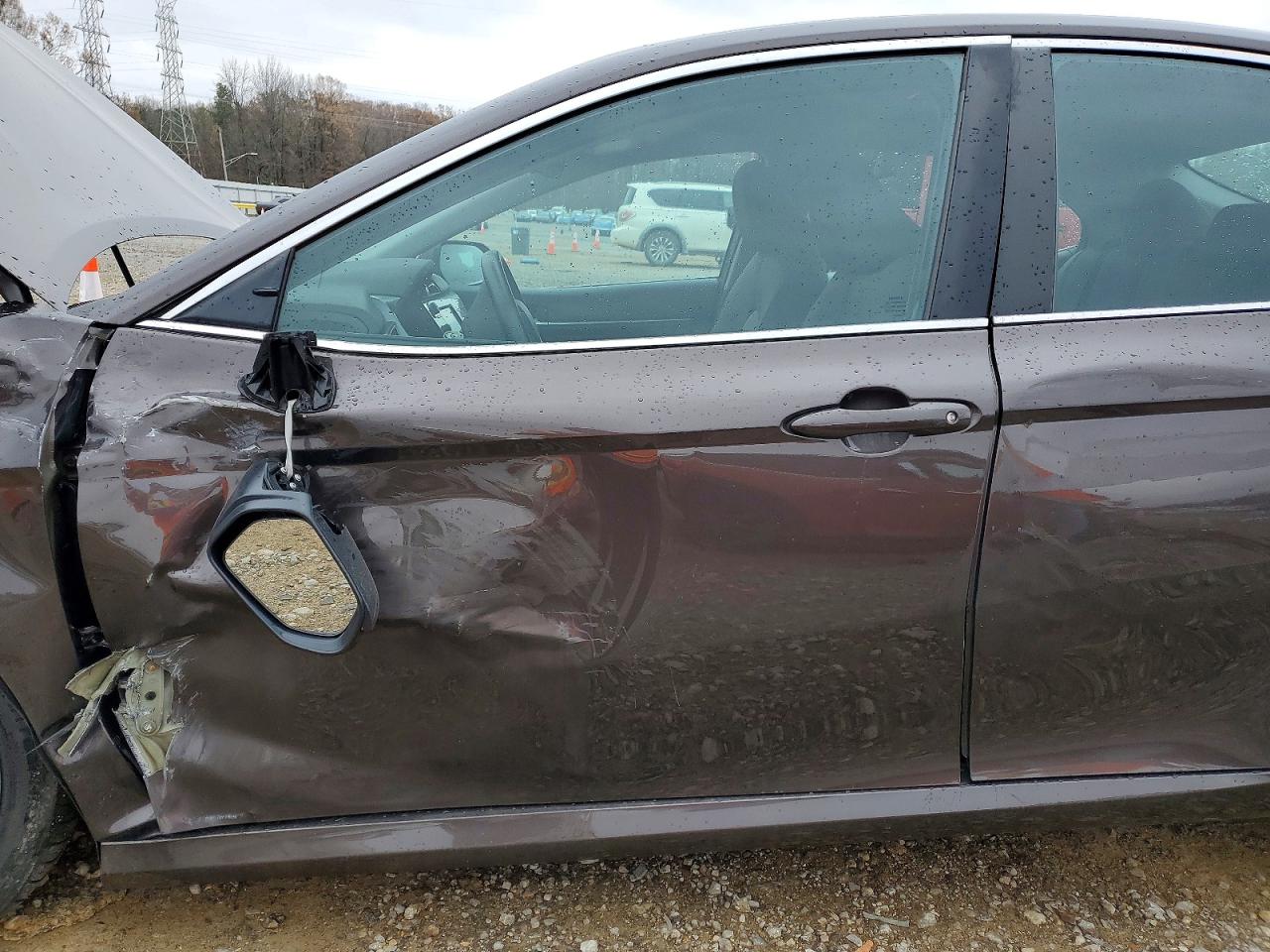 2019 TOYOTA CAMRY L photo 19