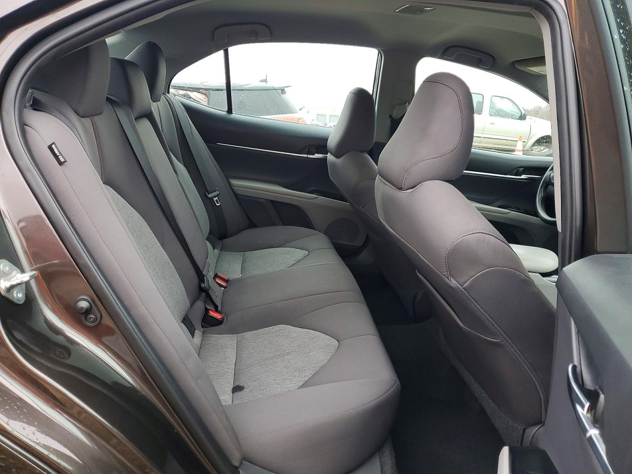 2019 TOYOTA CAMRY L photo 28