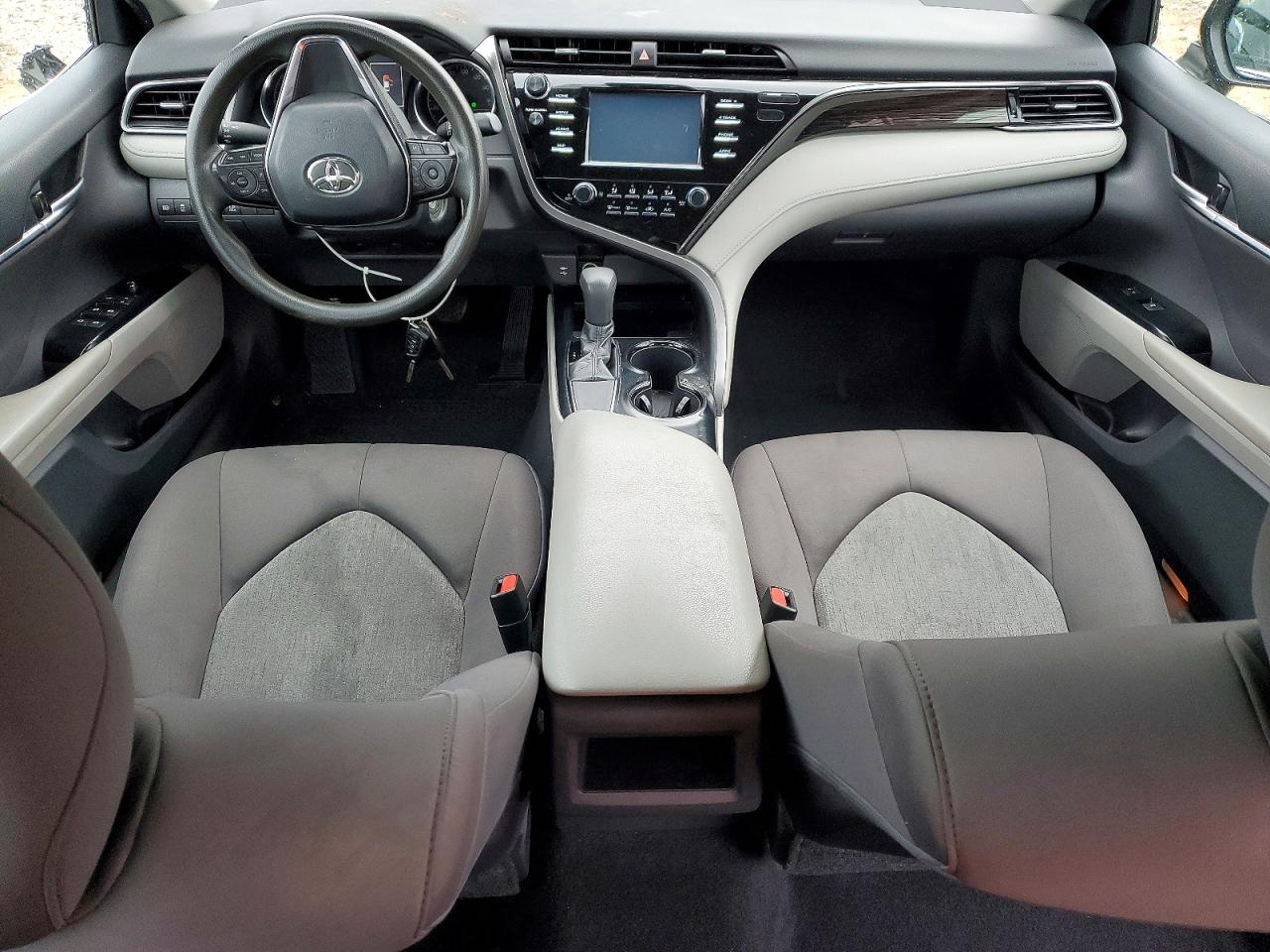 2019 TOYOTA CAMRY L photo 22