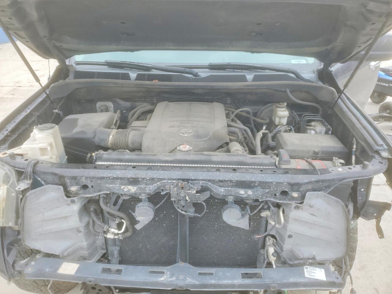 2018 TOYOTA TUNDRA CREWMAX SR5 photo 11
