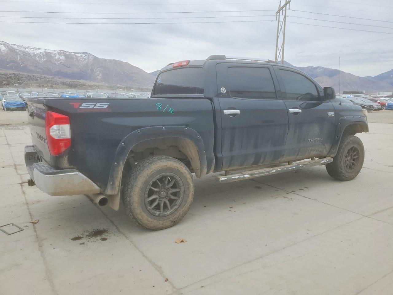 2018 TOYOTA TUNDRA CREWMAX SR5 photo 3