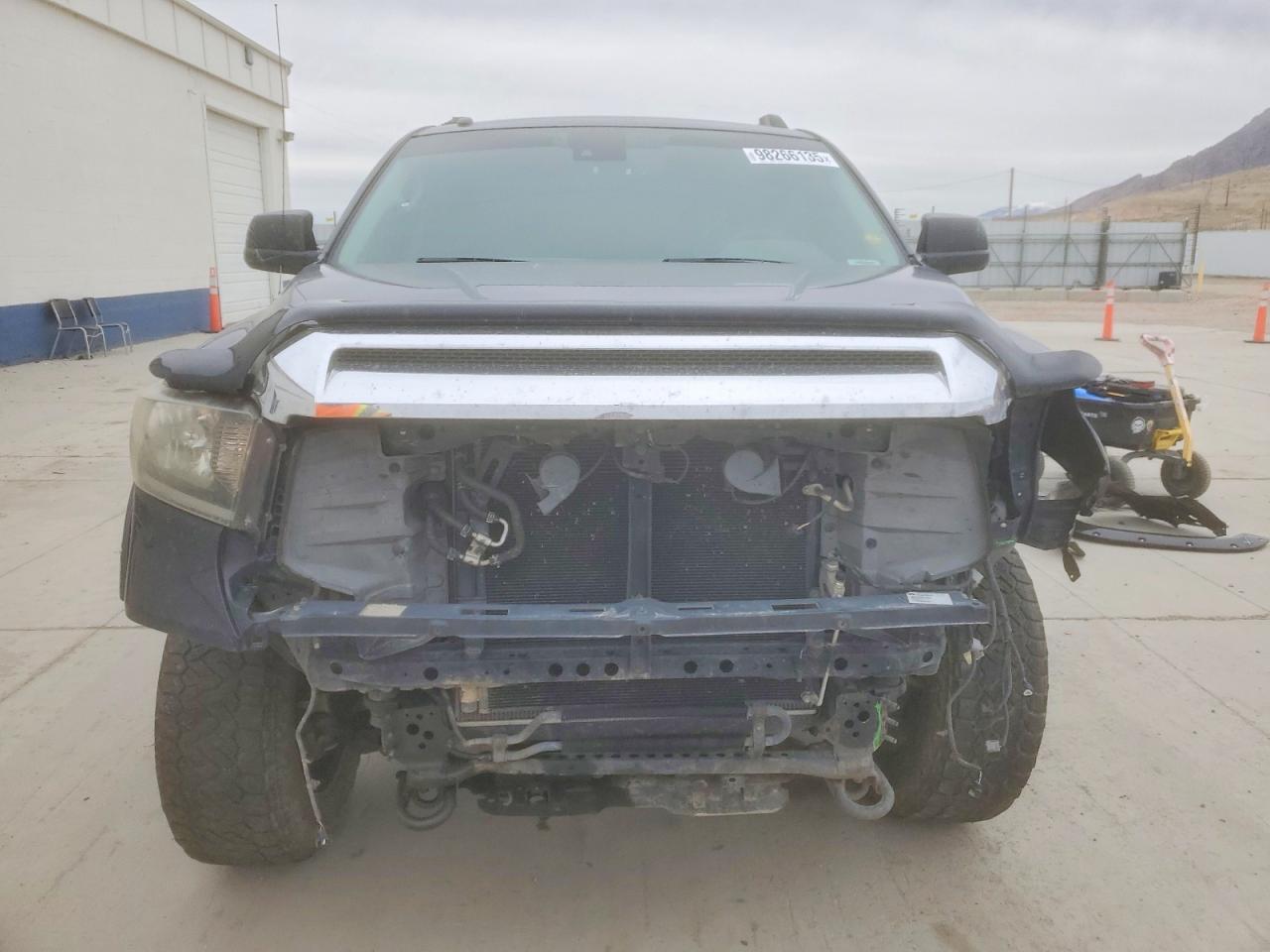 2018 TOYOTA TUNDRA CREWMAX SR5 photo 5