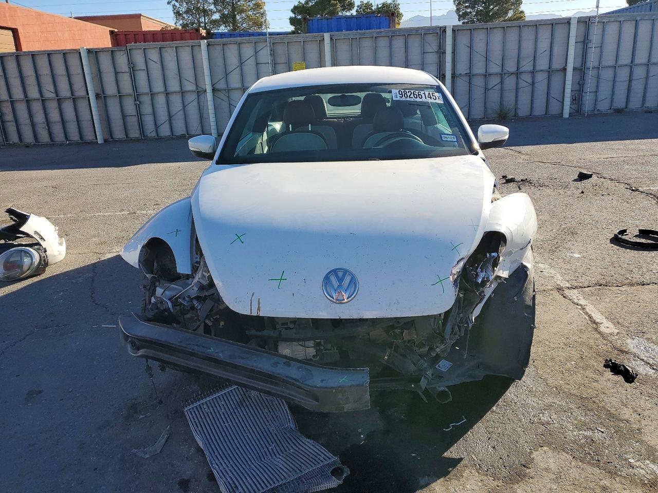 2016 VOLKSWAGEN BEETLE 1.8T photo 5