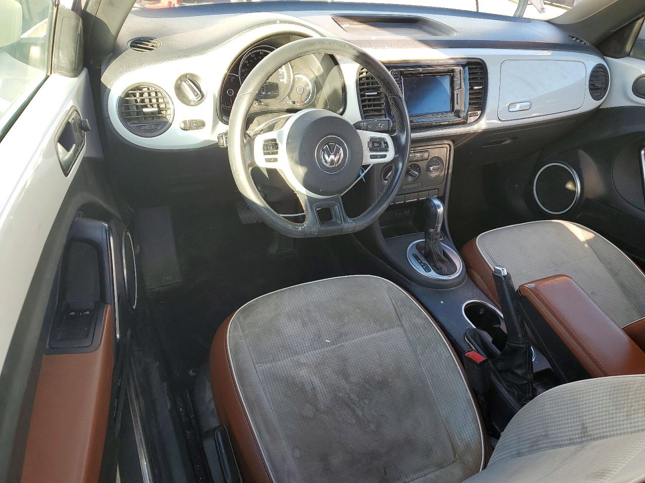 2016 VOLKSWAGEN BEETLE 1.8T photo 8