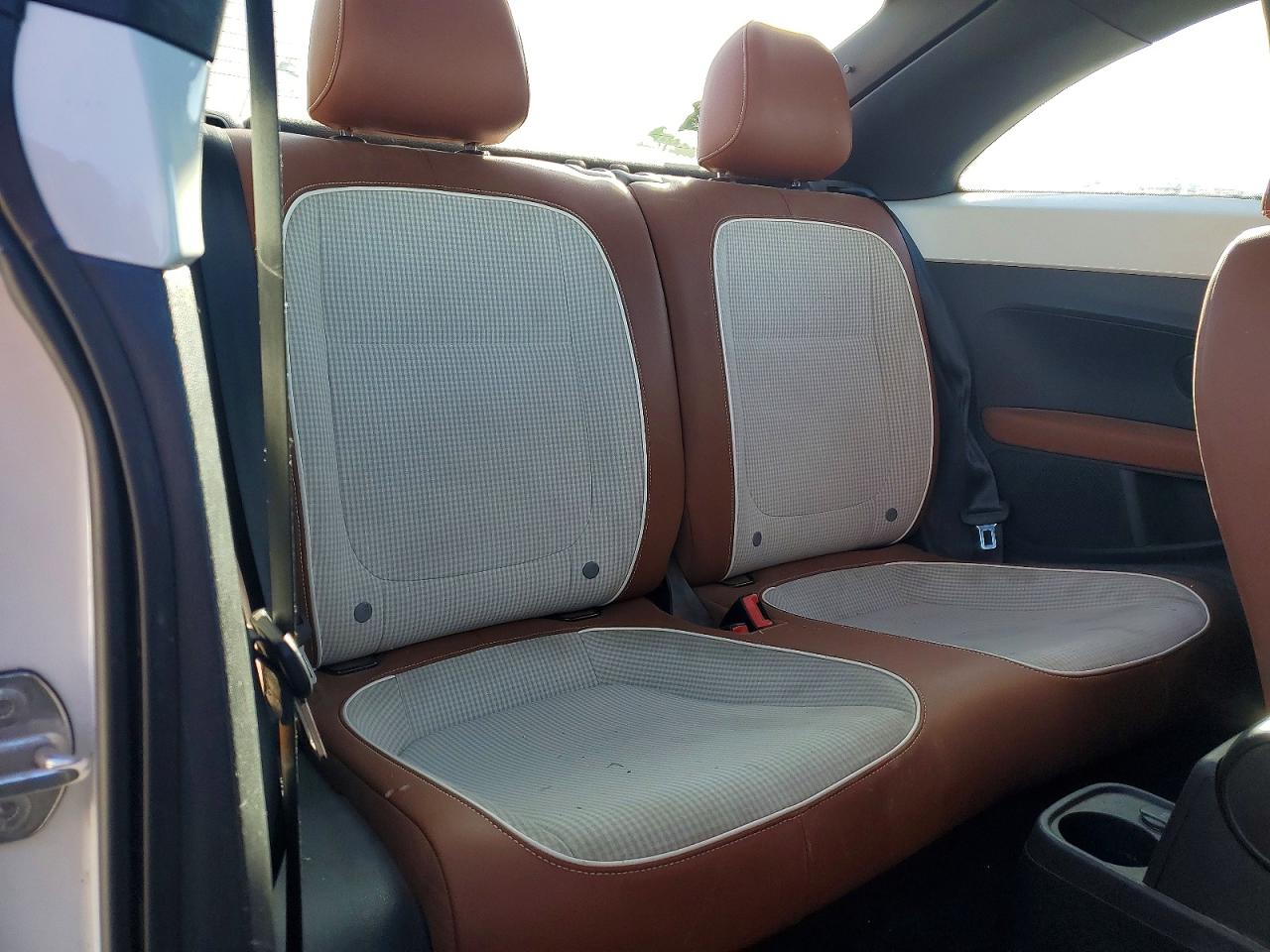 2016 VOLKSWAGEN BEETLE 1.8T photo 10
