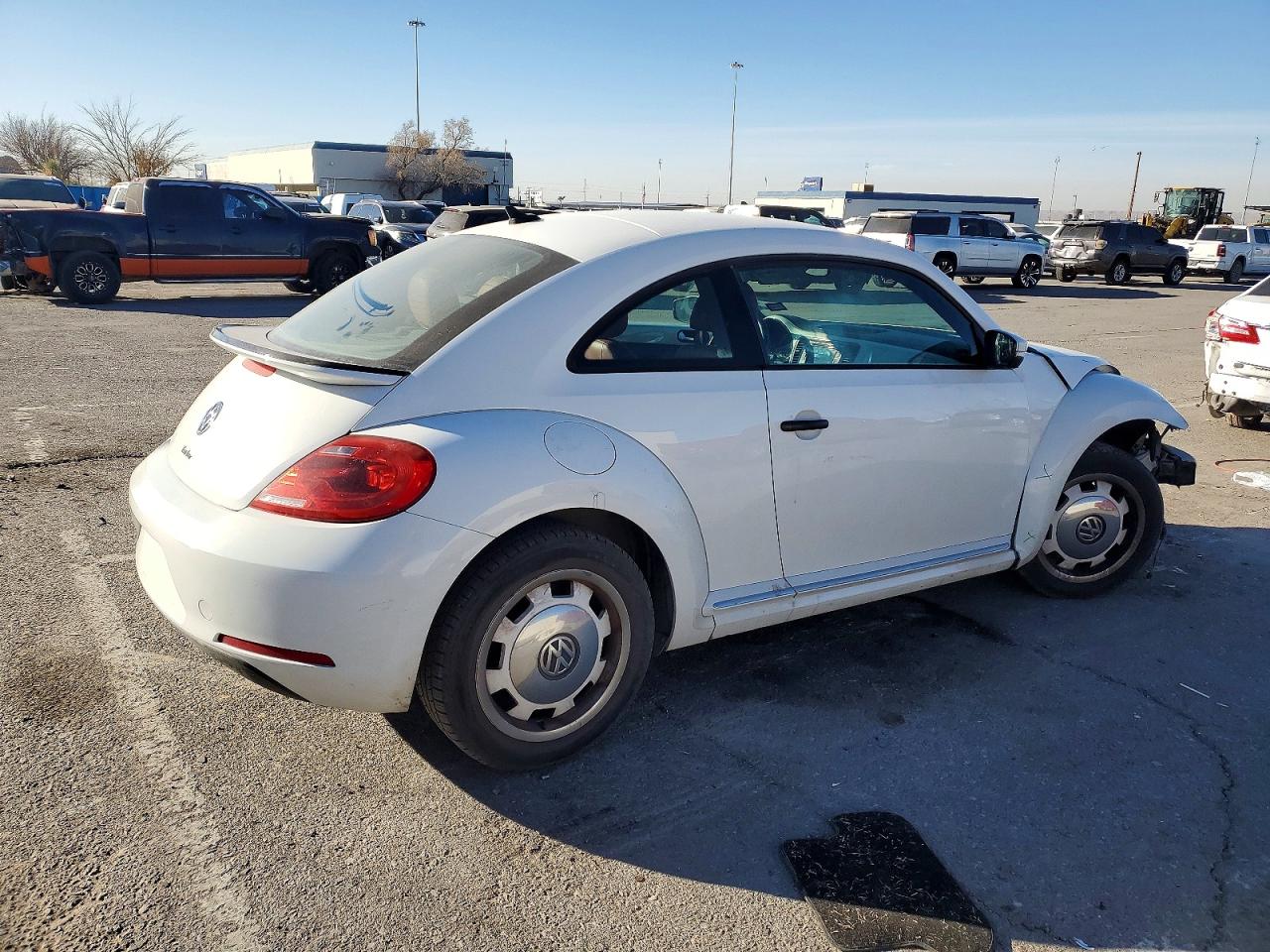2016 VOLKSWAGEN BEETLE 1.8T photo 3