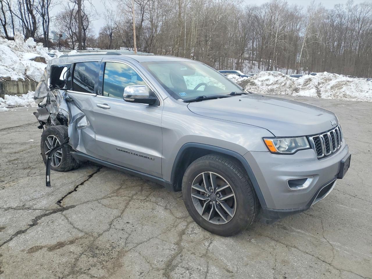 2019 JEEP GRAND CHEROKEE LIMITED photo 4