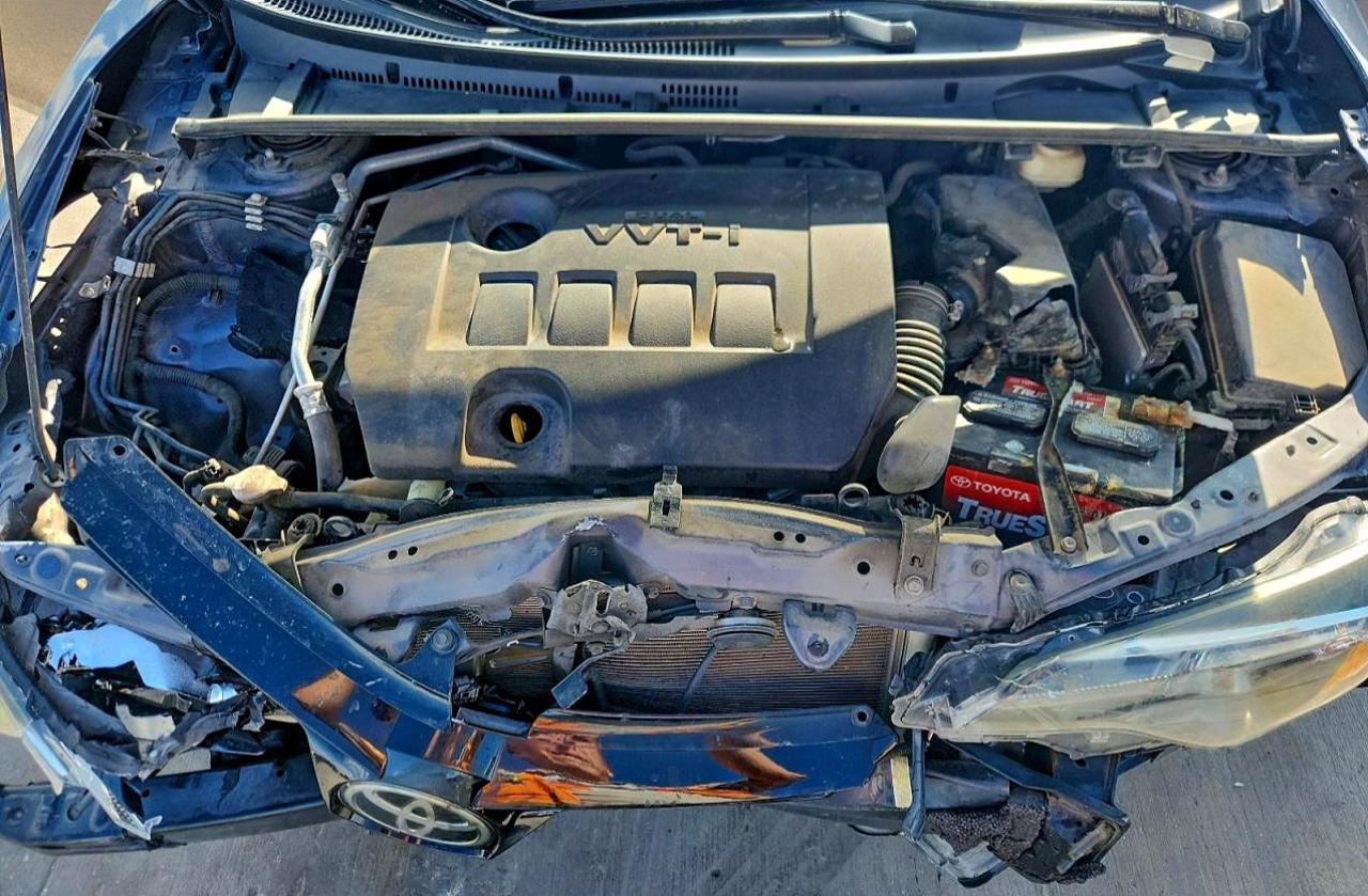 2017 TOYOTA COROLLA LE photo 11