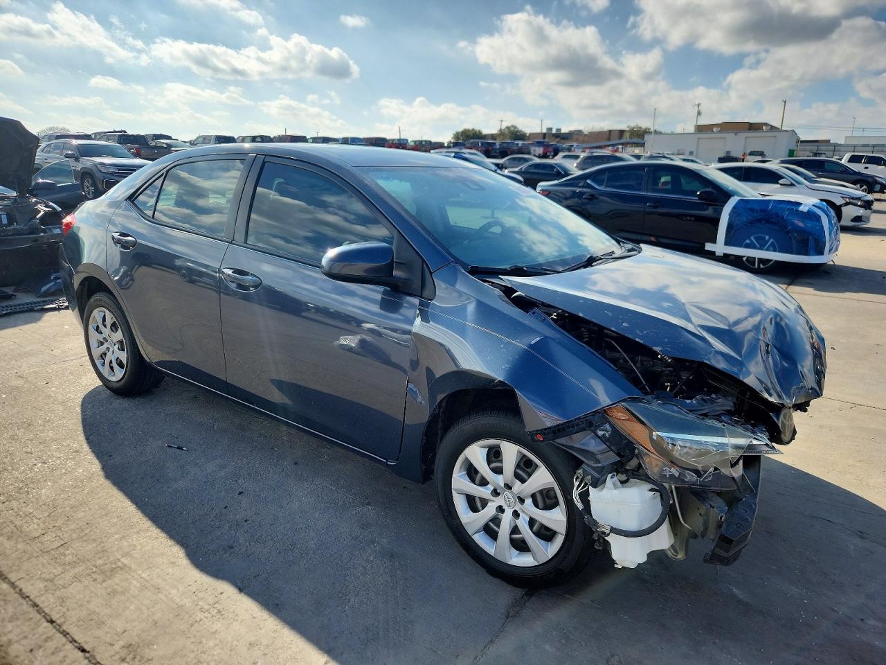 2017 TOYOTA COROLLA LE photo 4