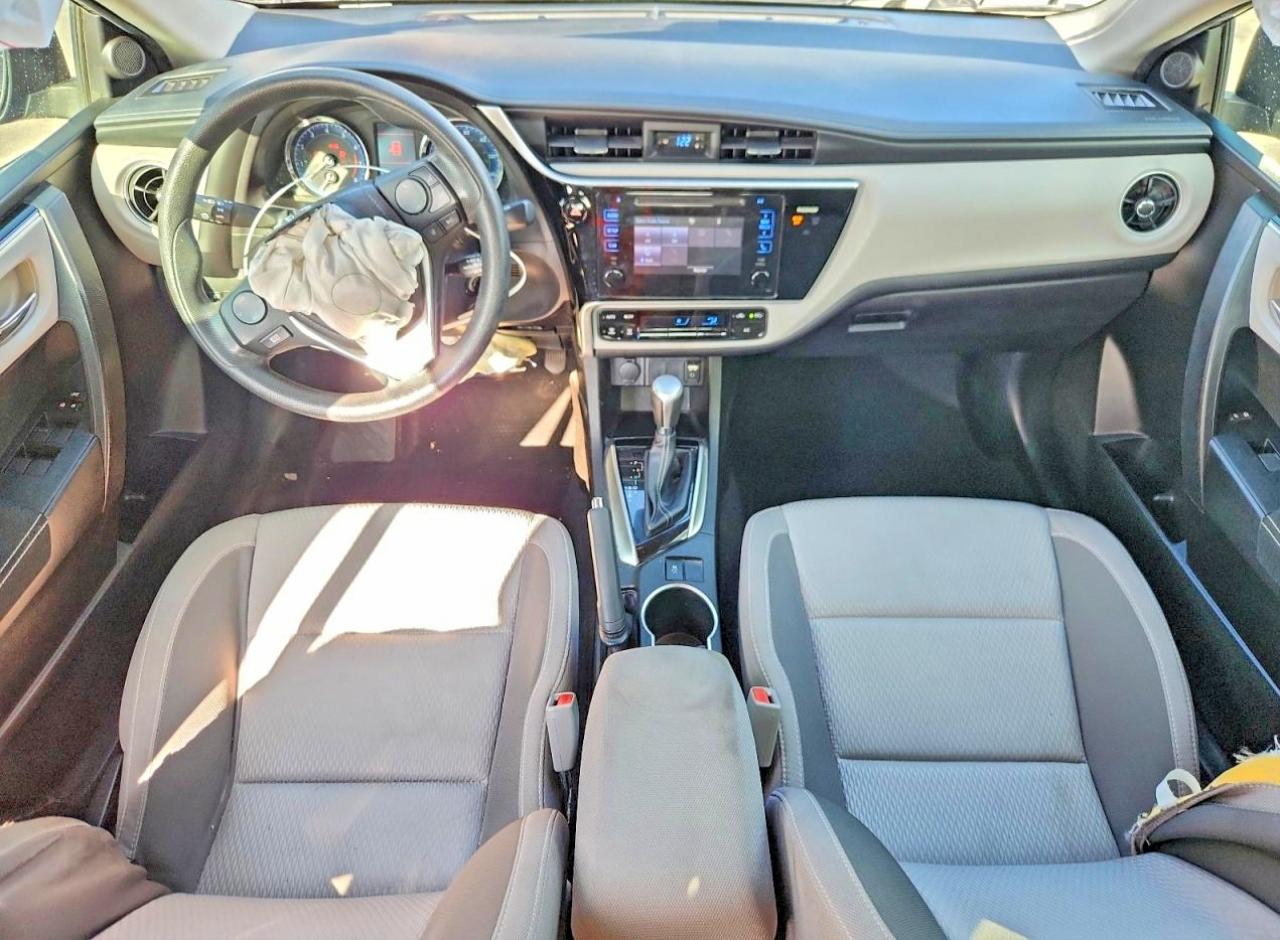 2017 TOYOTA COROLLA LE photo 8