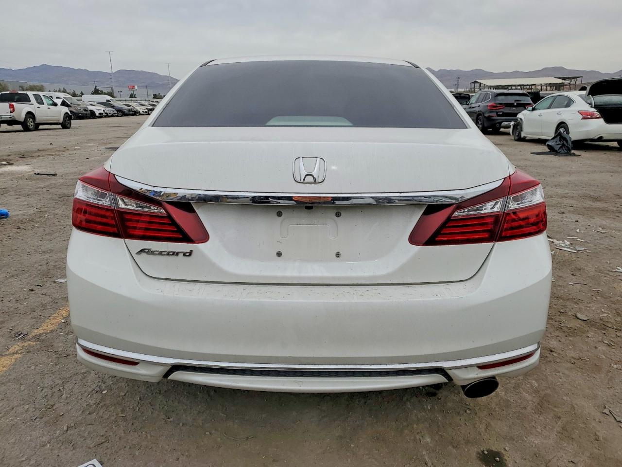 2017 HONDA ACCORD LX photo 6