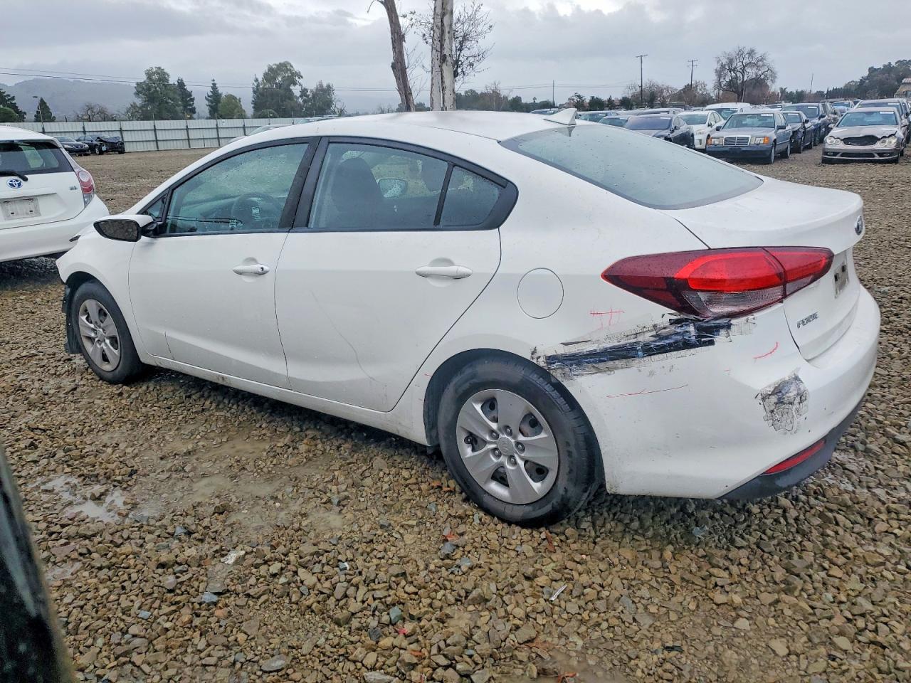2018 KIA FORTE LX photo 2