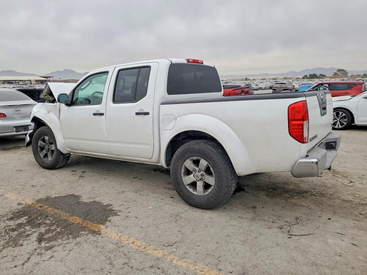 2010 NISSAN FRONTIER CREW CAB SE photo 2