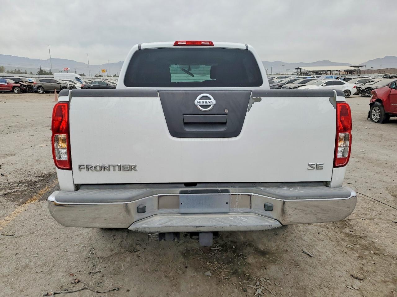 2010 NISSAN FRONTIER CREW CAB SE photo 6