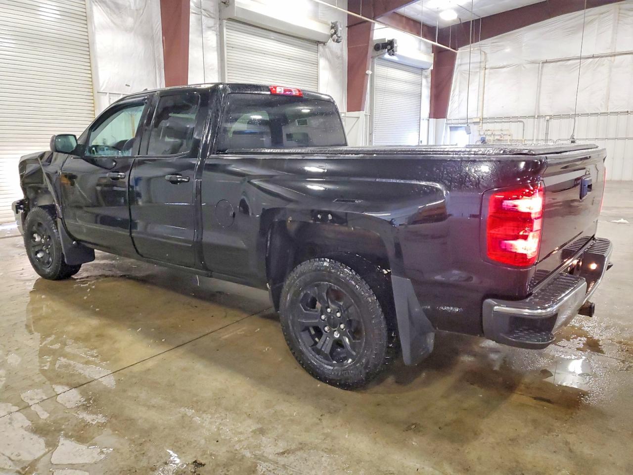 2015 CHEVROLET SILVERADO K1500 LT photo 2