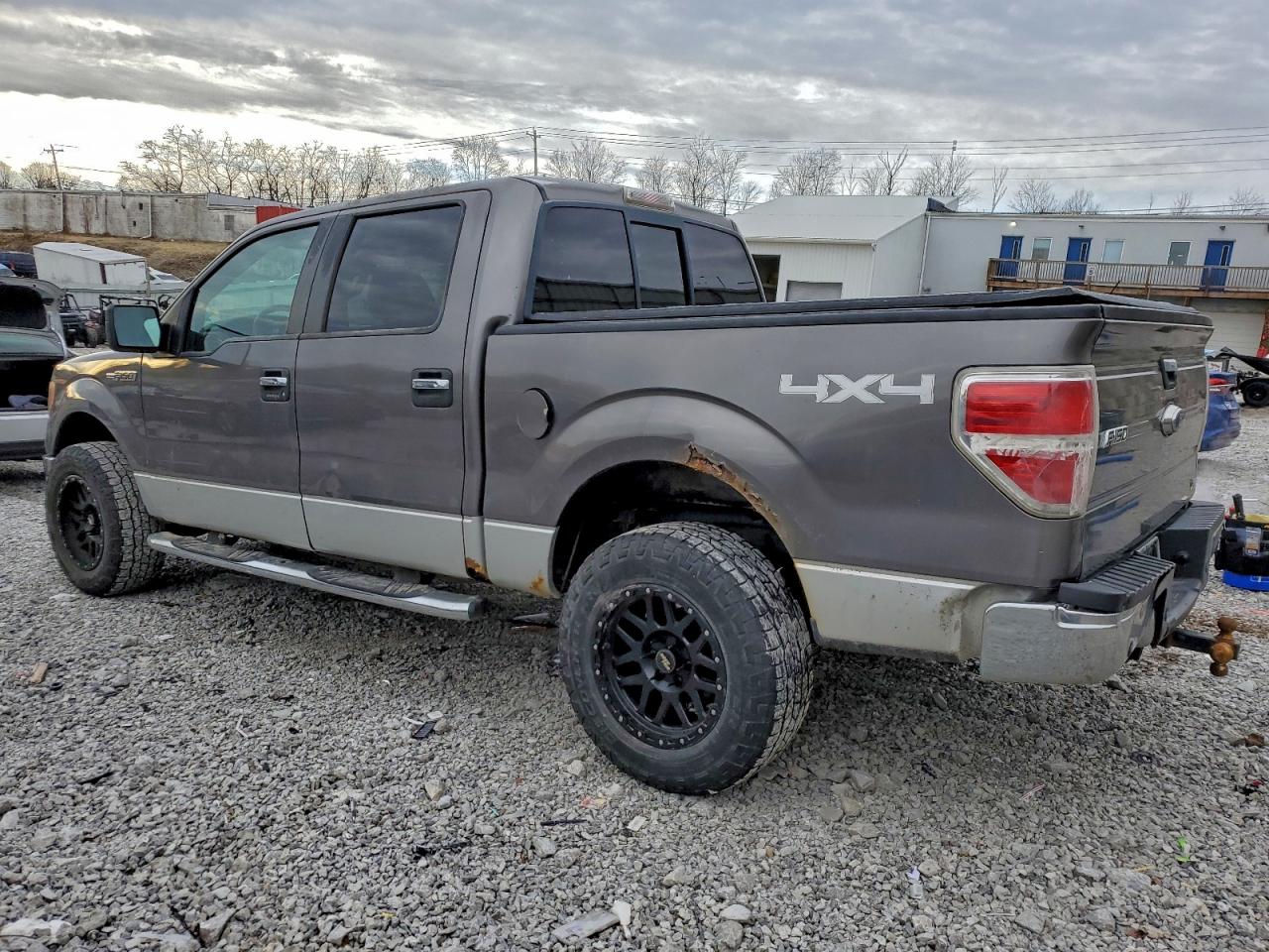 2010 FORD F150 SUPERCREW photo 2