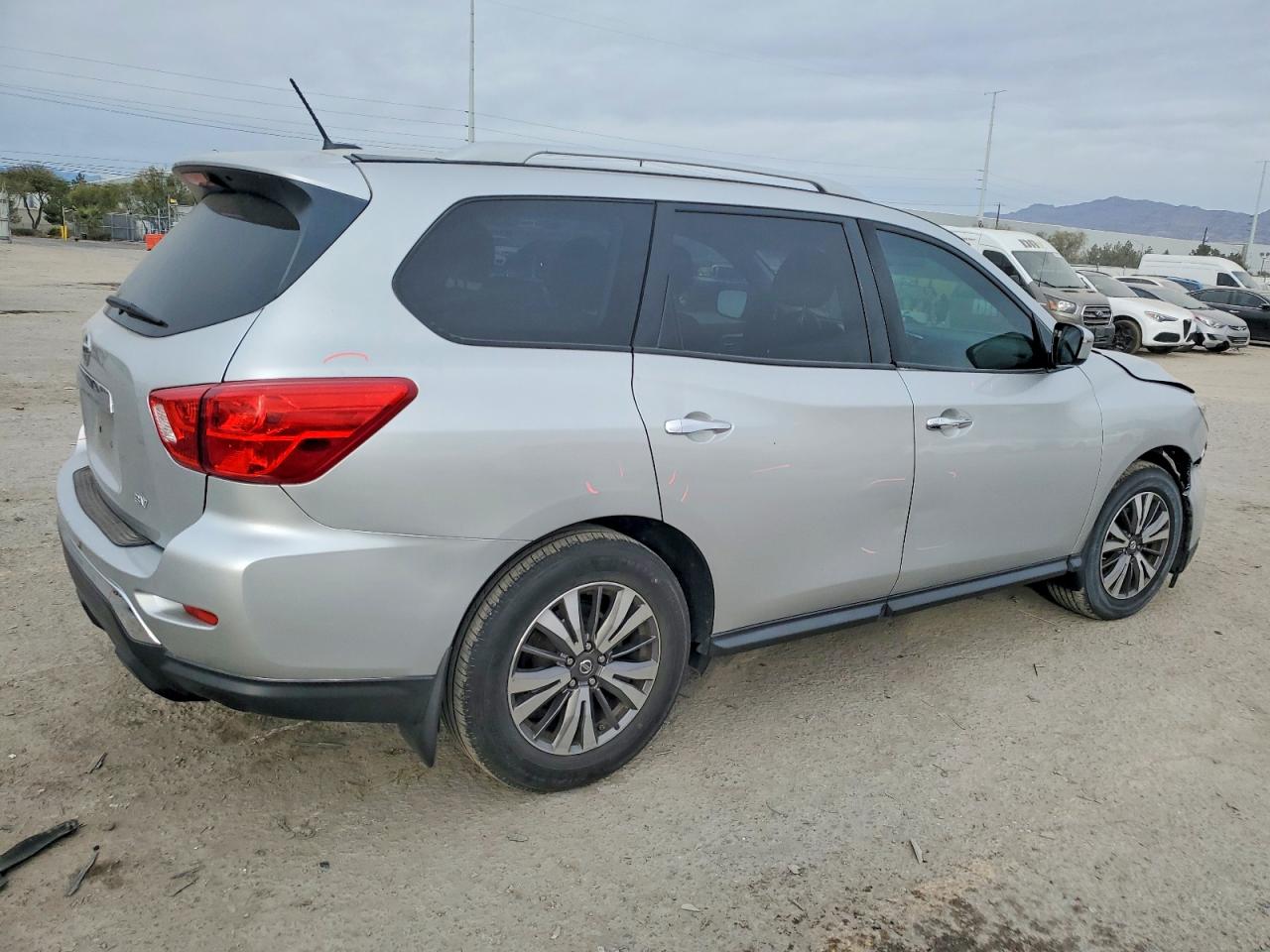 2017 NISSAN PATHFINDER S photo 3