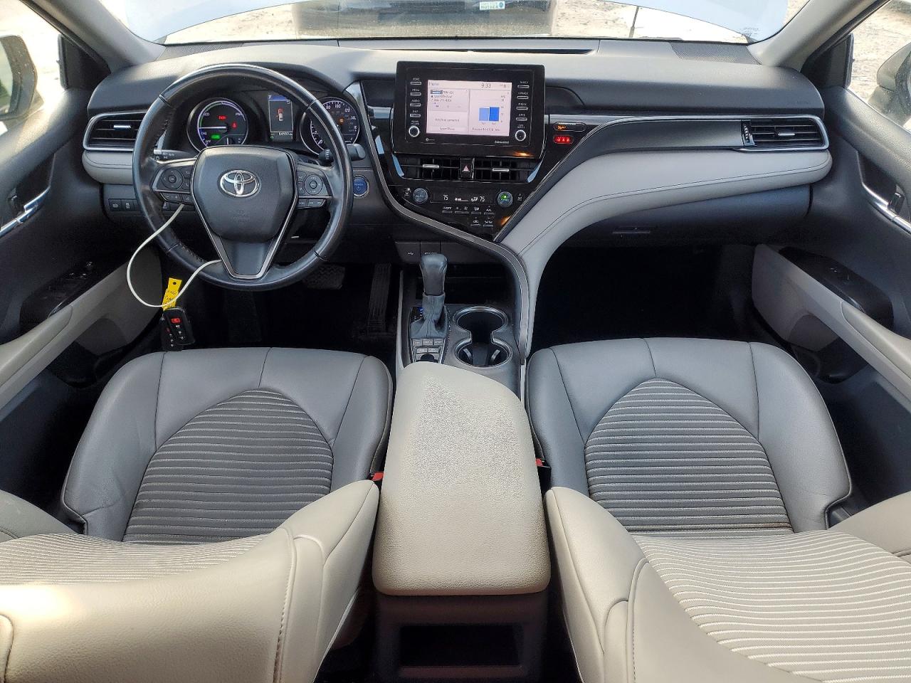 2021 TOYOTA CAMRY SE photo 8