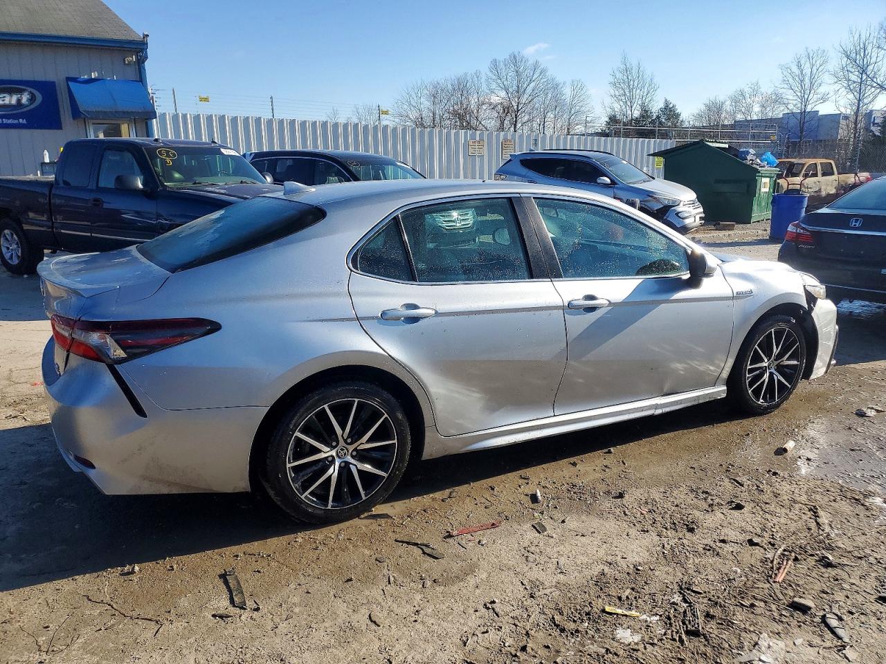 2021 TOYOTA CAMRY SE photo 3