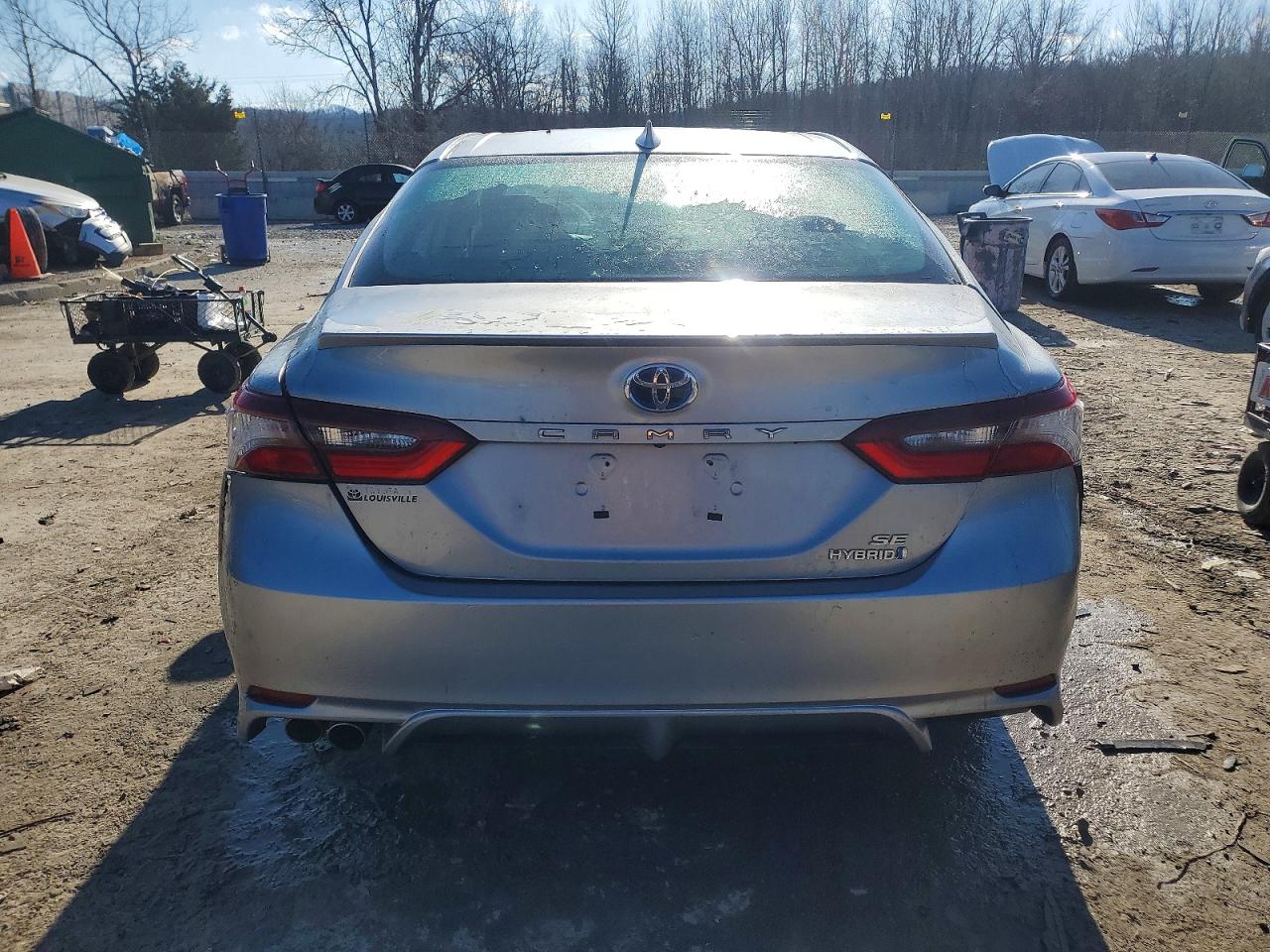 2021 TOYOTA CAMRY SE photo 6