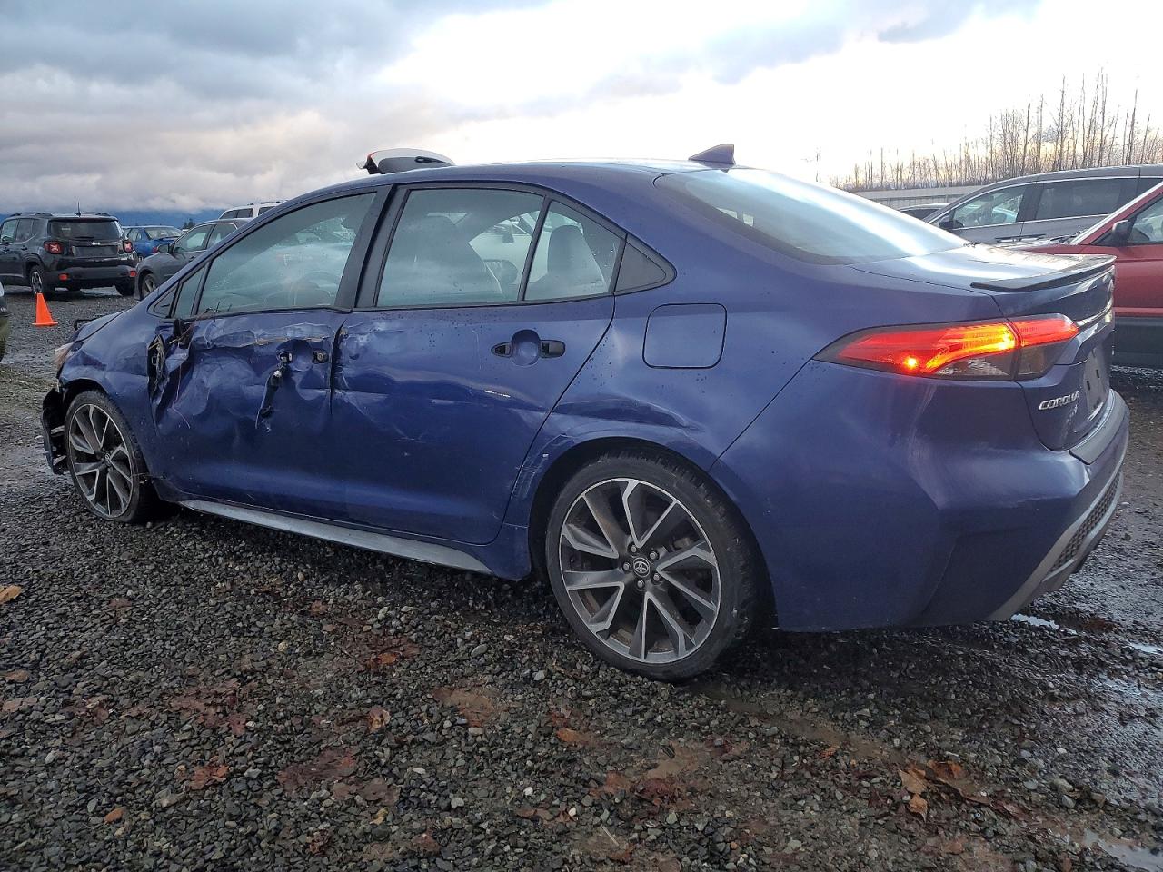 2020 TOYOTA COROLLA XSE photo 2