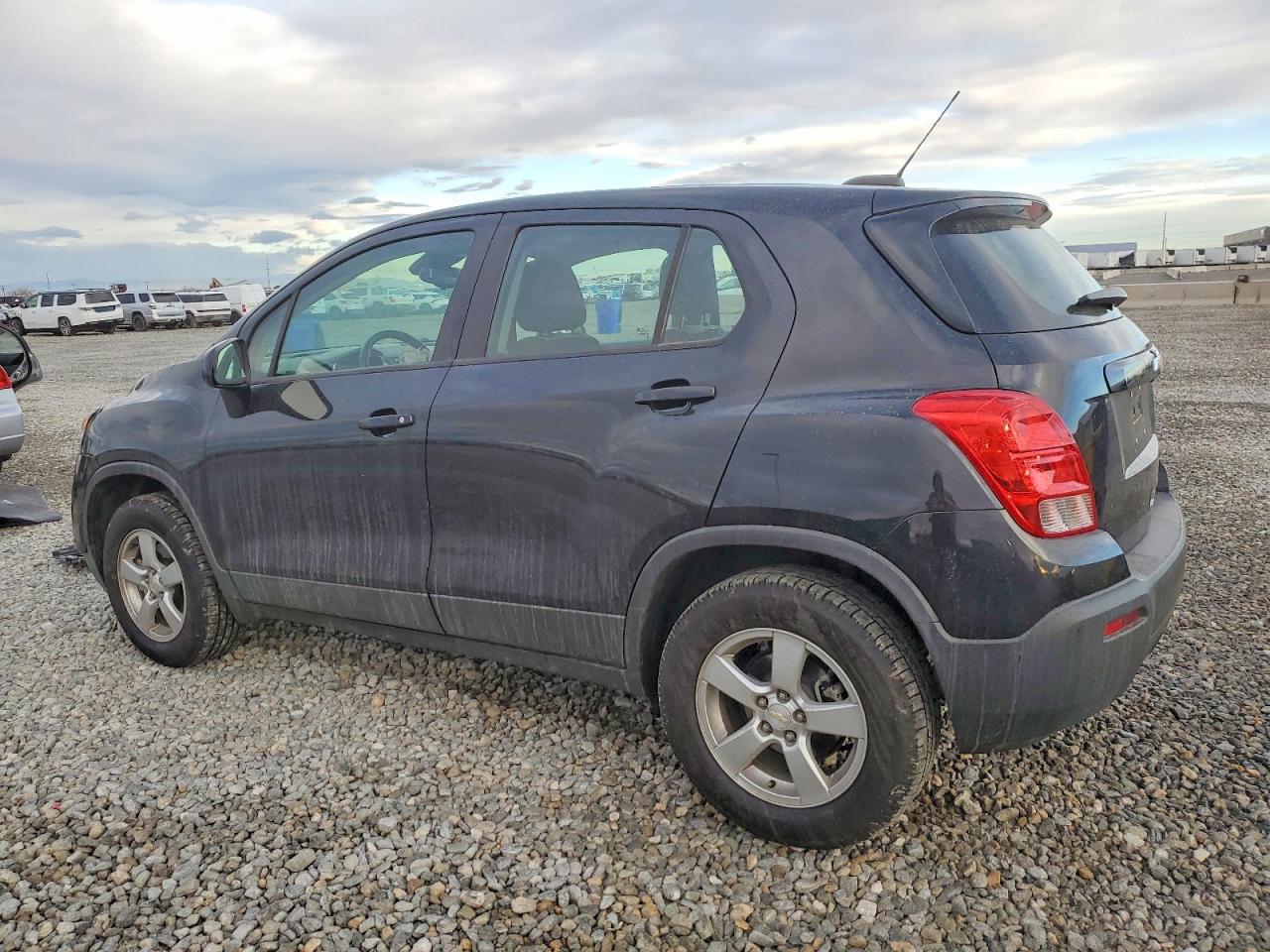 2015 CHEVROLET TRAX 1LS photo 4