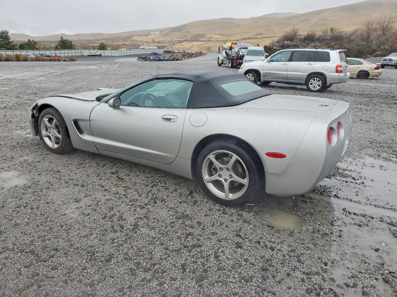 2004 CHEVROLET CORVETTE photo 2