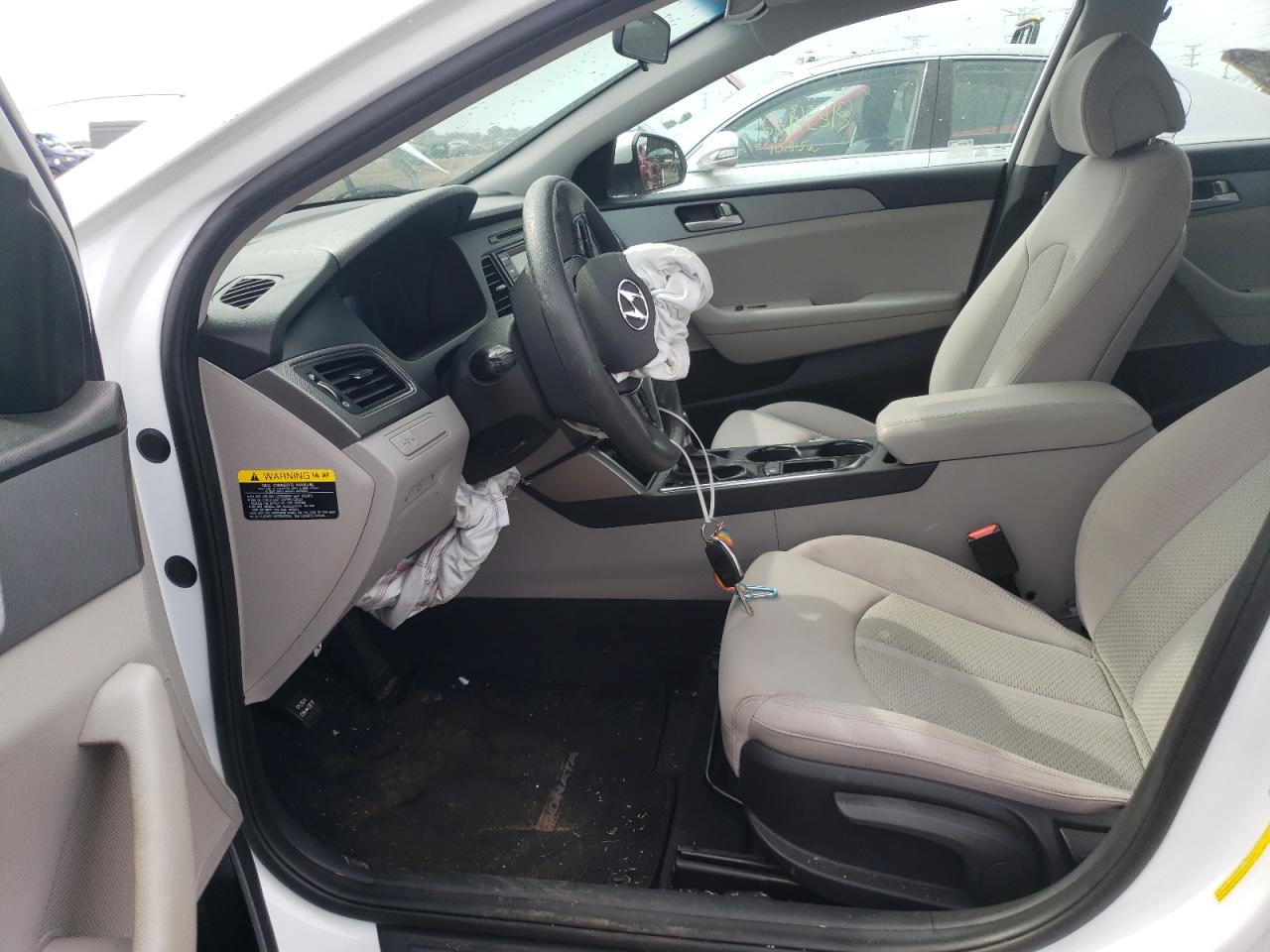 2017 HYUNDAI SONATA SE photo 7