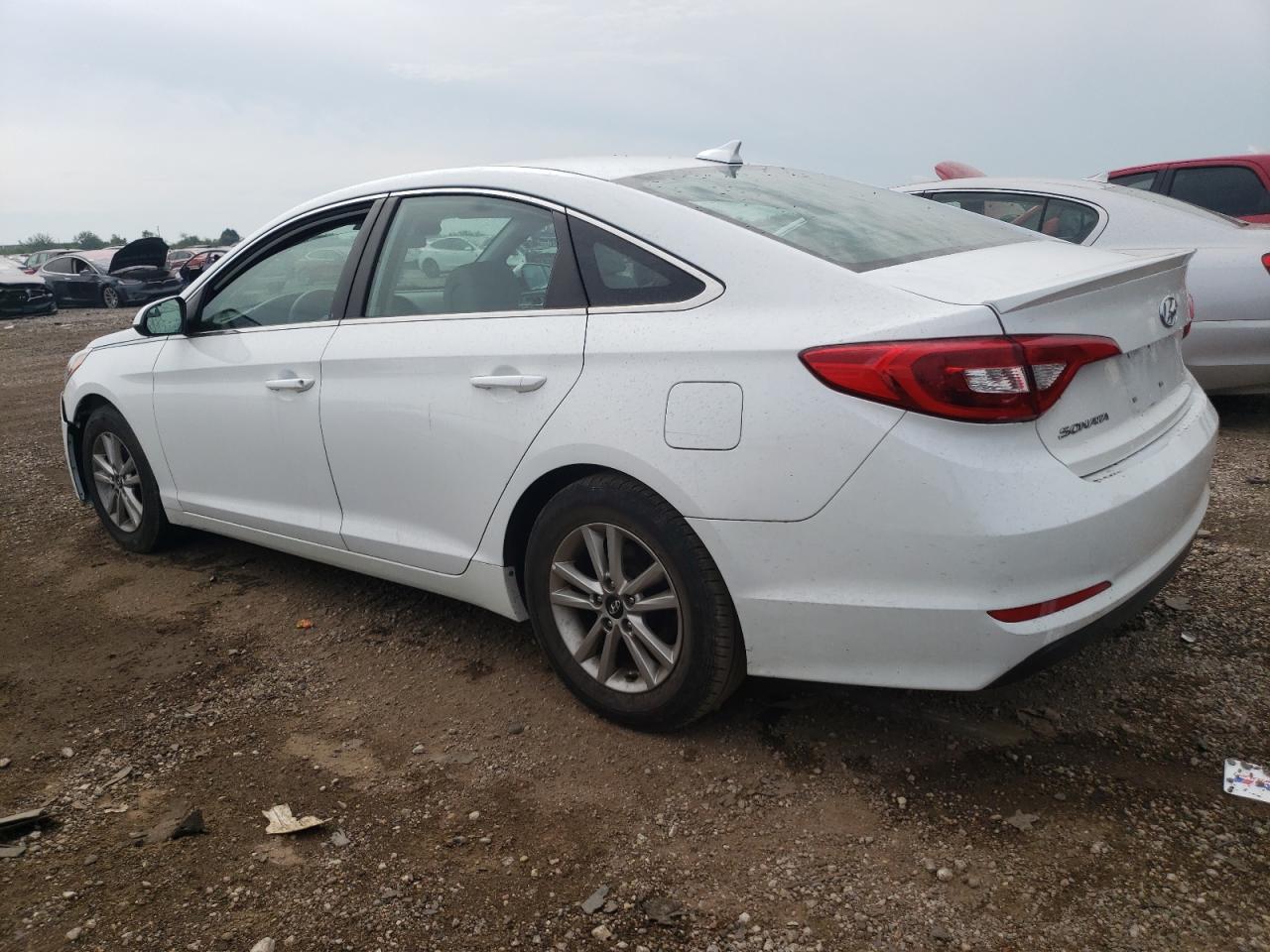 2017 HYUNDAI SONATA SE photo 2