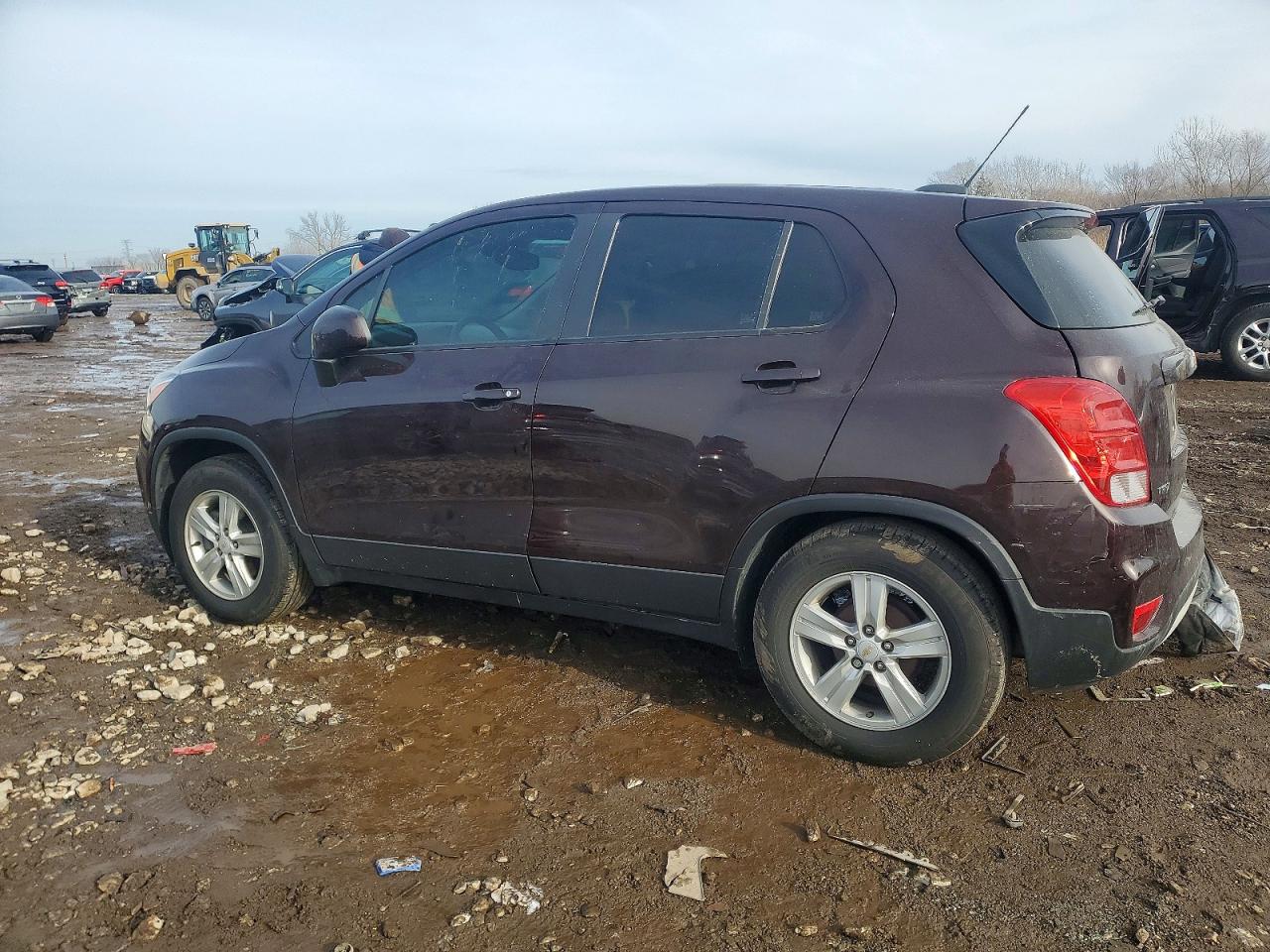 2020 CHEVROLET TRAX LS photo 2