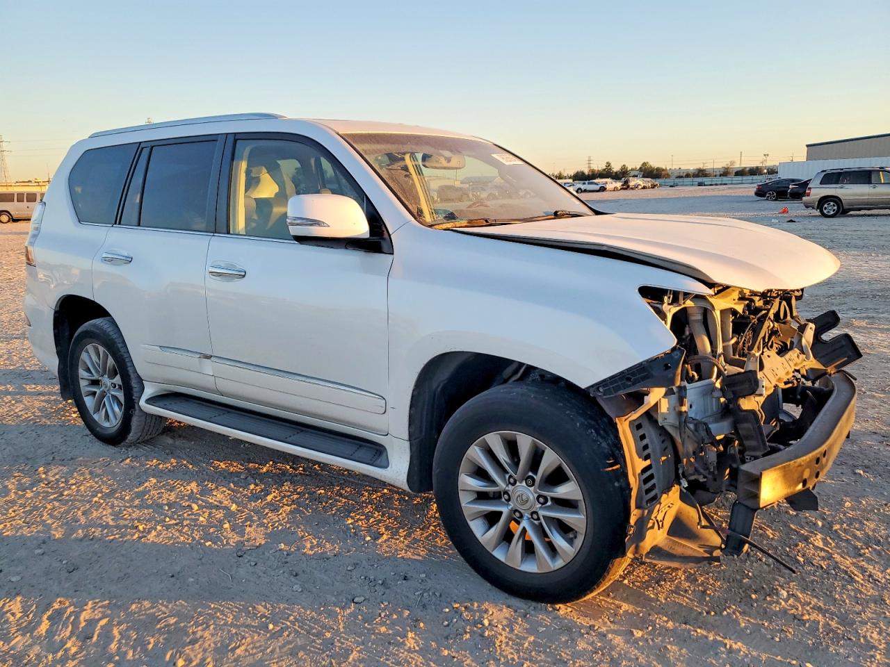 2016 LEXUS GX 460 photo 4