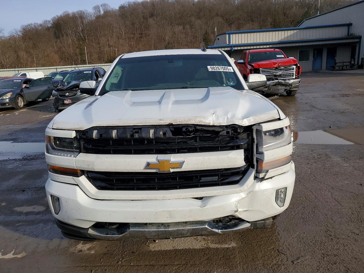 2017 CHEVROLET SILVERADO K1500 LT photo 5