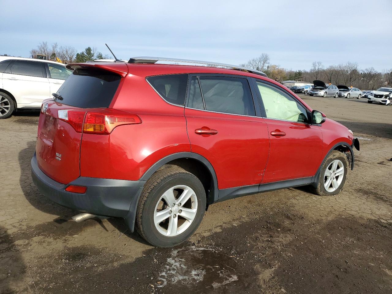 2014 TOYOTA RAV4 XLE photo 3