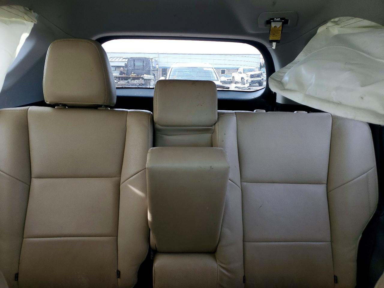 2014 TOYOTA RAV4 XLE photo 10