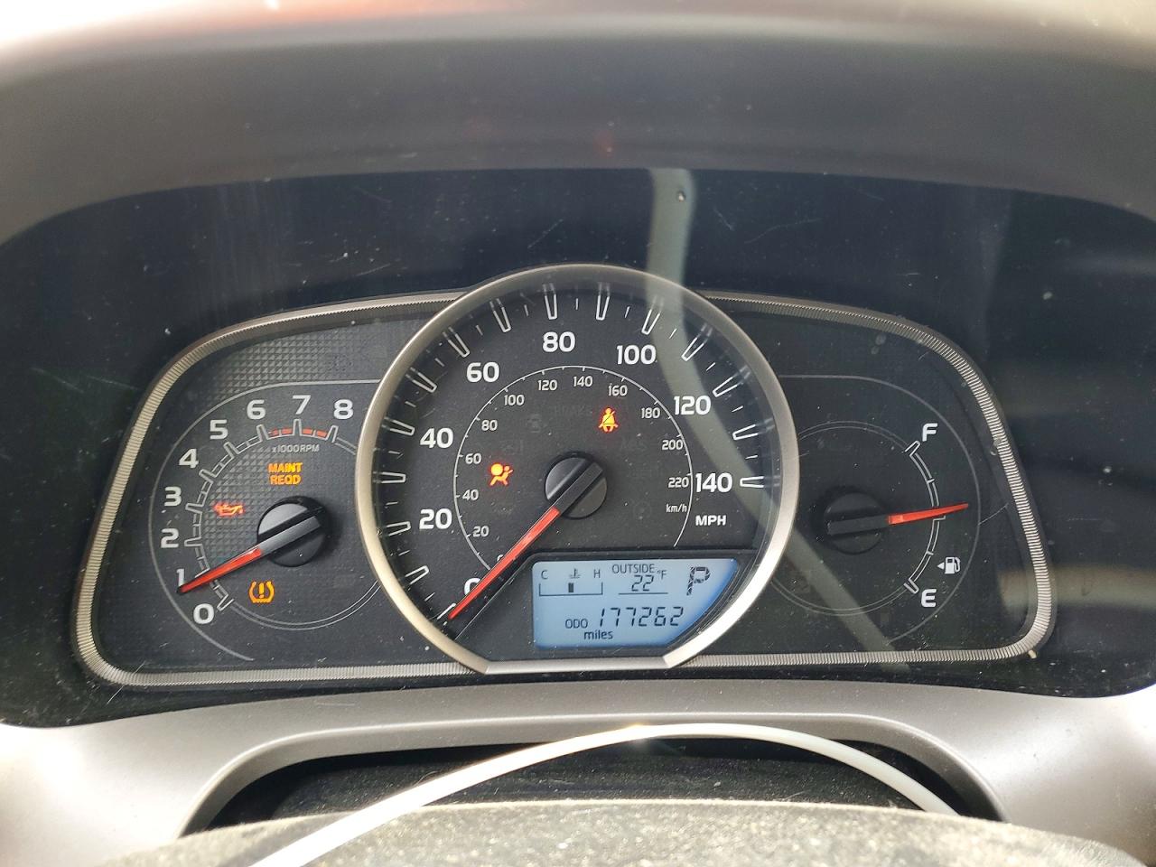 2014 TOYOTA RAV4 XLE photo 9