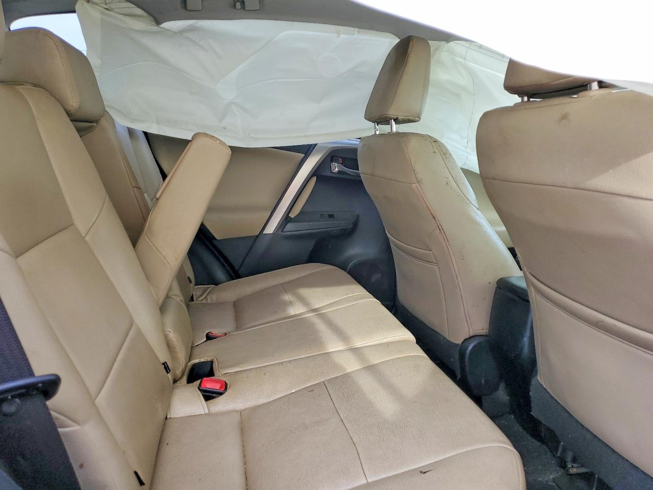 2014 TOYOTA RAV4 XLE photo 11