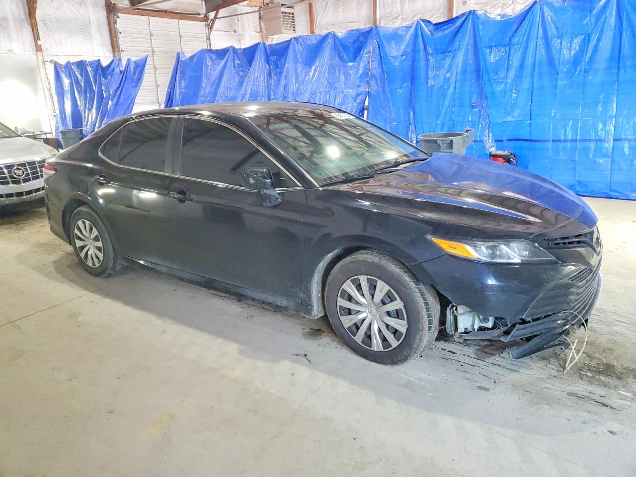 2018 TOYOTA CAMRY L photo 4