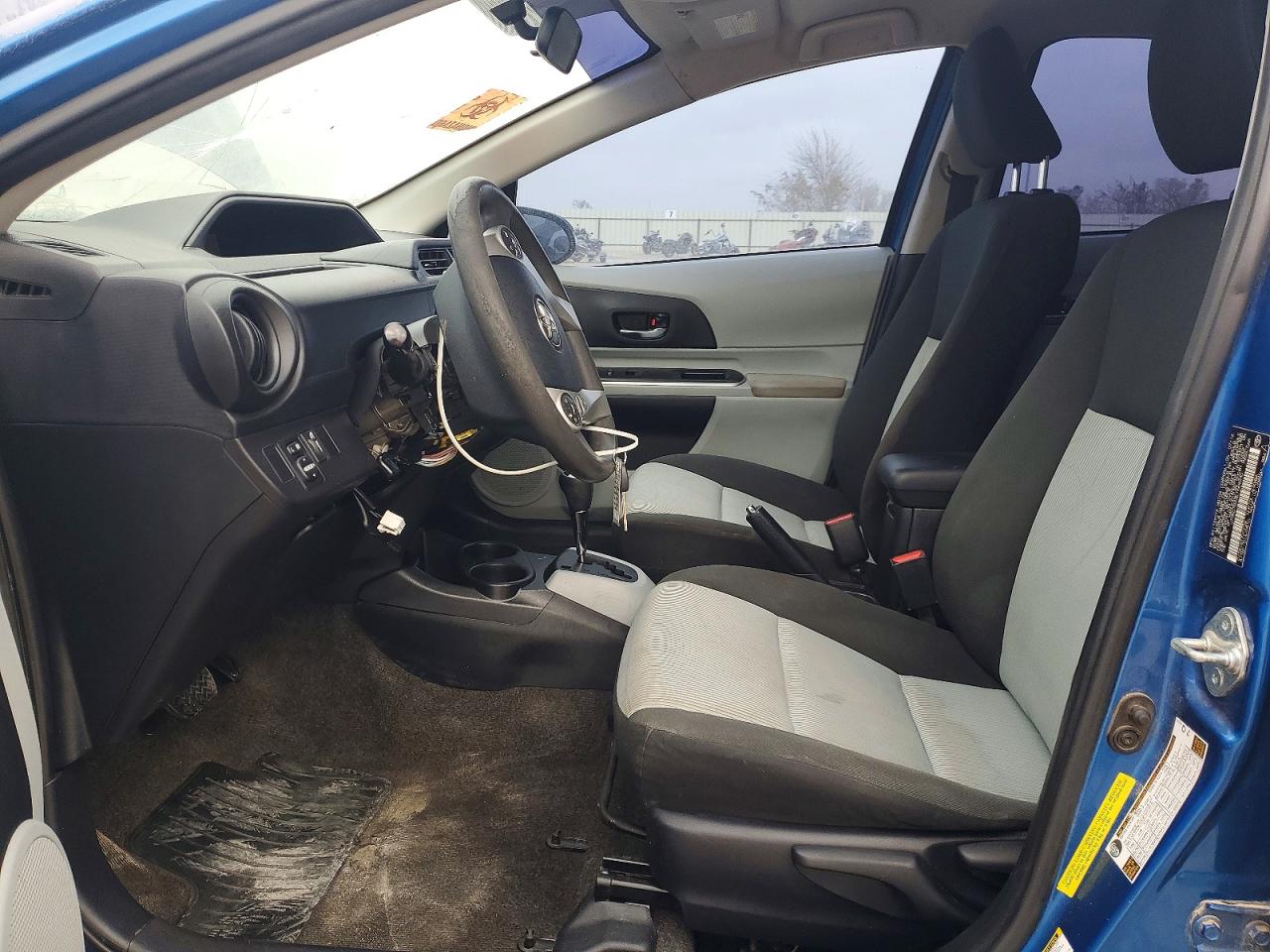 2014 TOYOTA PRIUS C photo 7