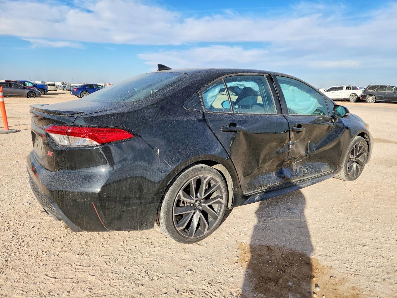 2020 TOYOTA COROLLA SE photo 3