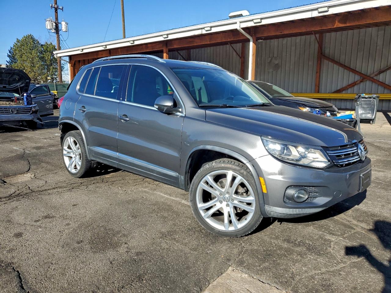 2016 VOLKSWAGEN TIGUAN S photo 4