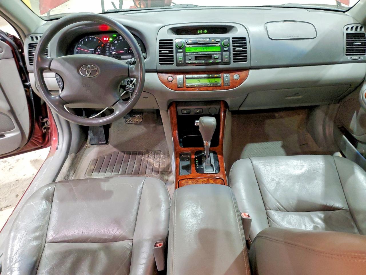 2003 TOYOTA CAMRY LE photo 8