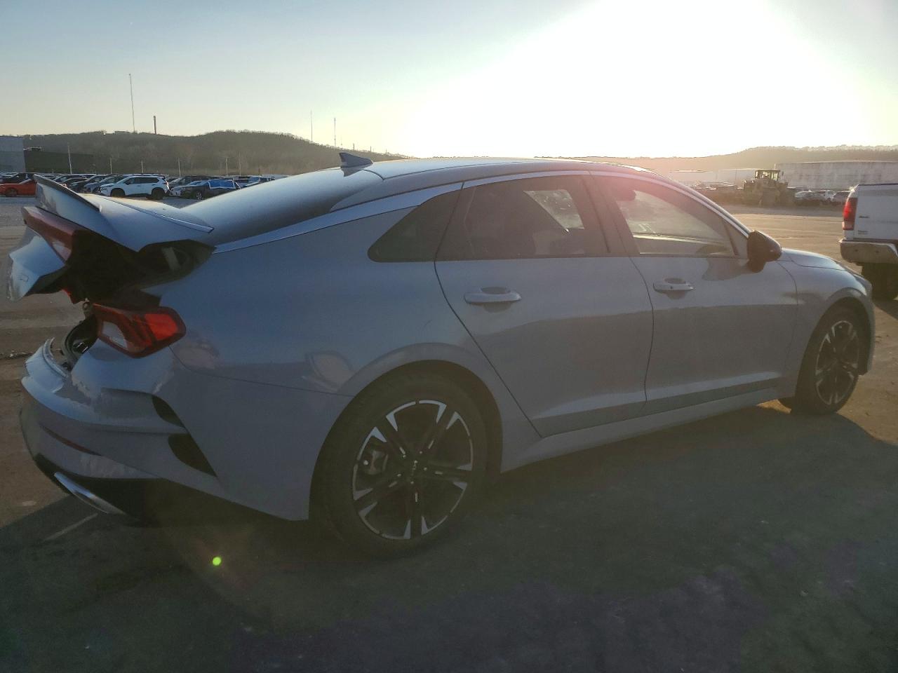 2023 KIA K5 GT LINE photo 3