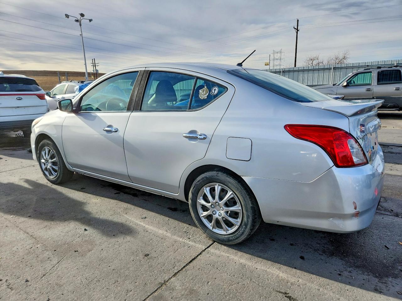2018 NISSAN VERSA S photo 2