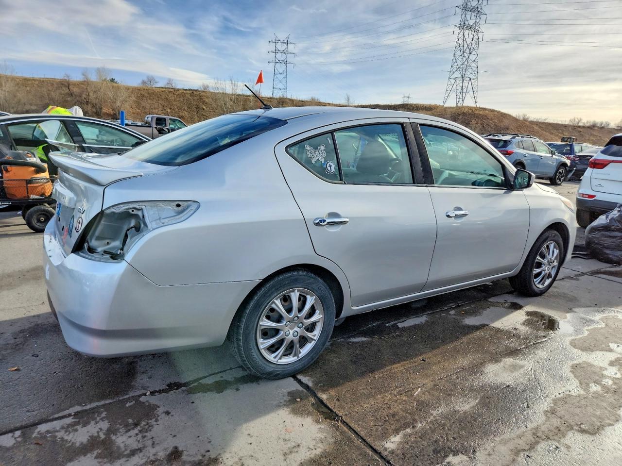 2018 NISSAN VERSA S photo 3