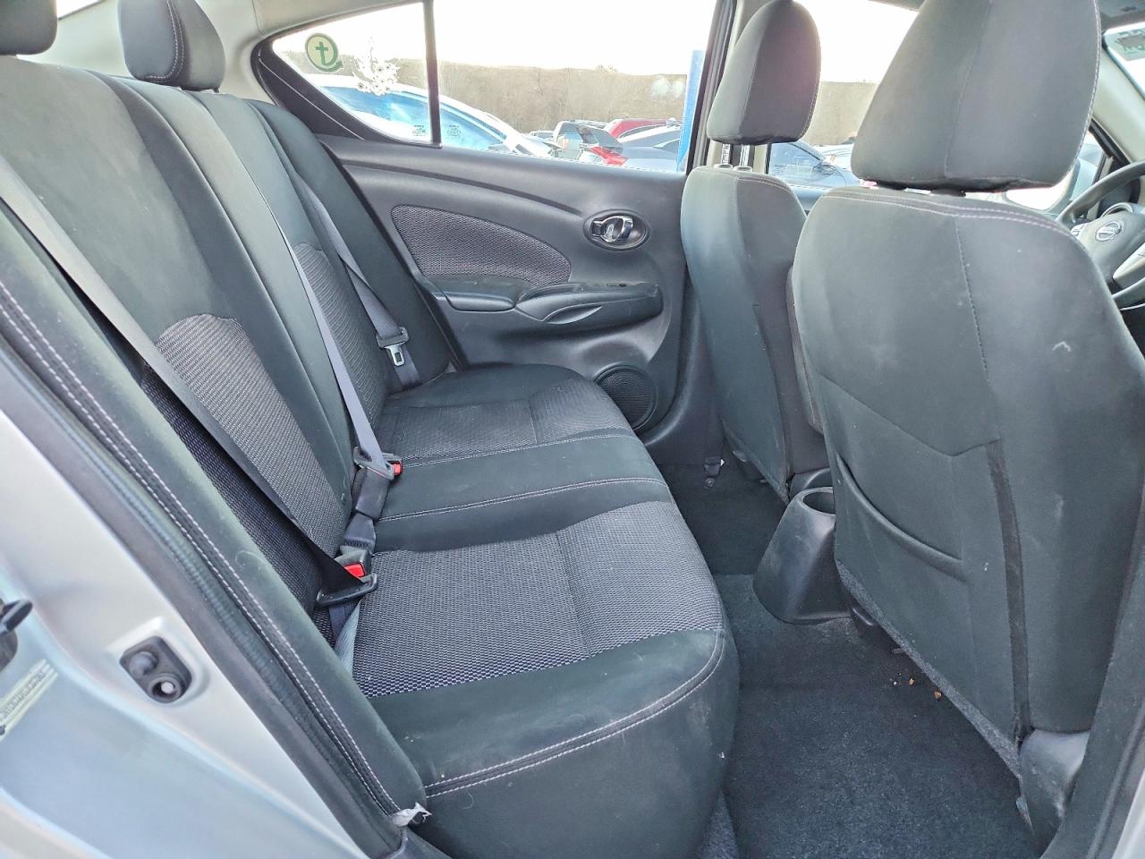 2018 NISSAN VERSA S photo 10